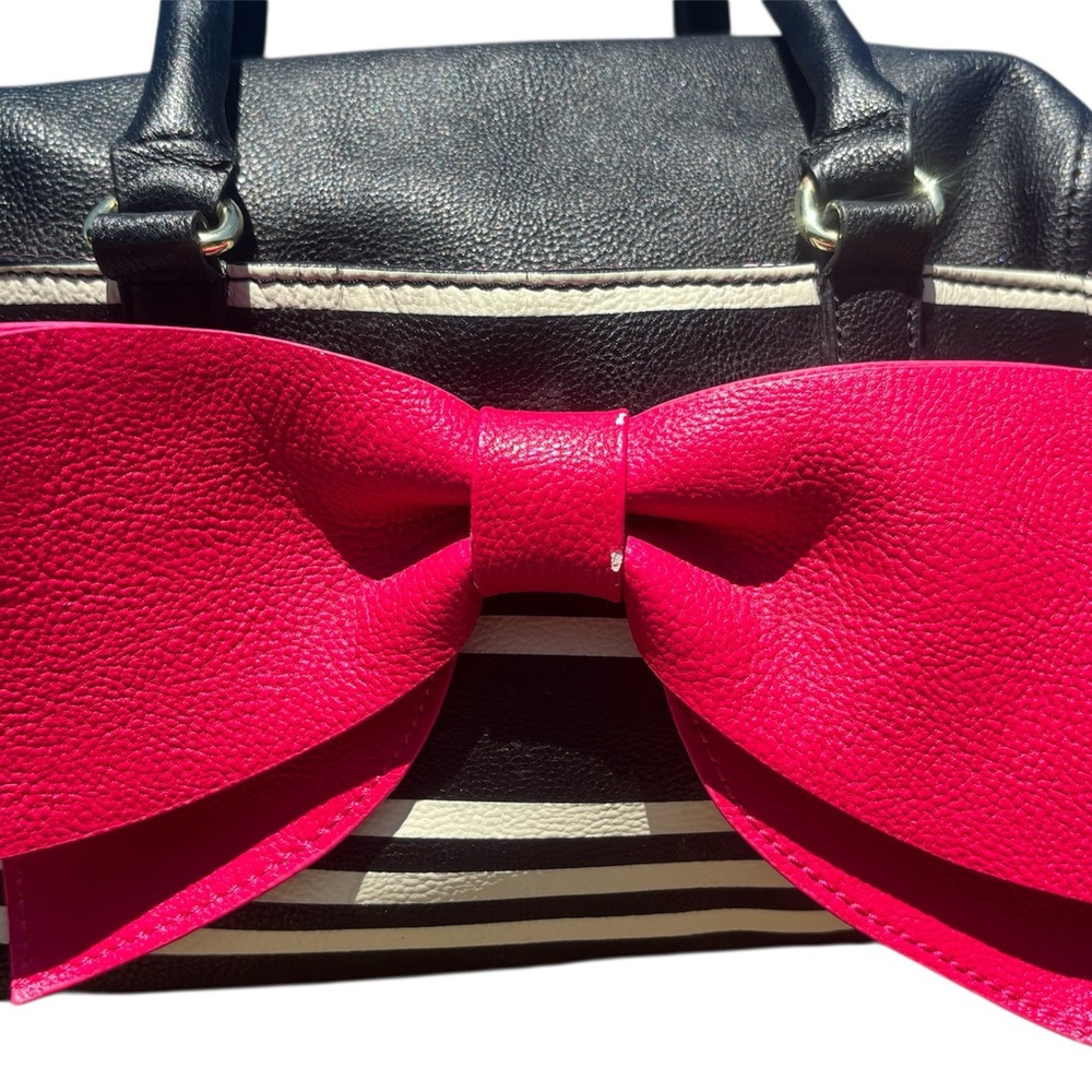 Betsey Johnson Black and White Satchel with Striking Design - Picture 2 of 11